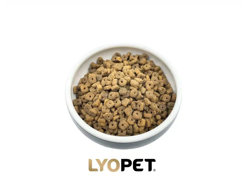LYOPET Farmer Cat cu Pui & Somon fără Cereale - 1,5kg